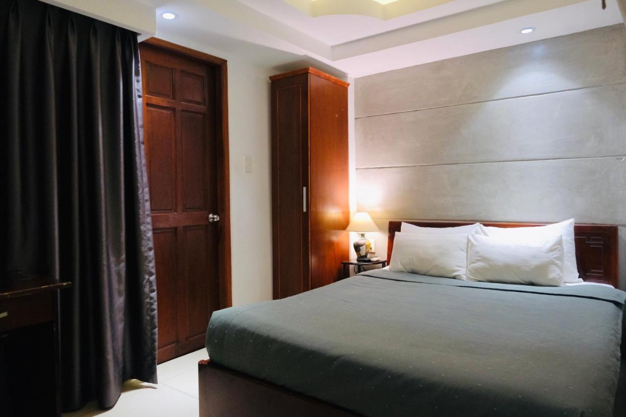 Yaya Sai Gon Hotel Bui Vien Walking Street Хошимин Экстерьер фото