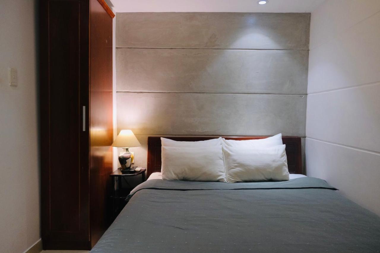Yaya Sai Gon Hotel Bui Vien Walking Street Хошимин Экстерьер фото