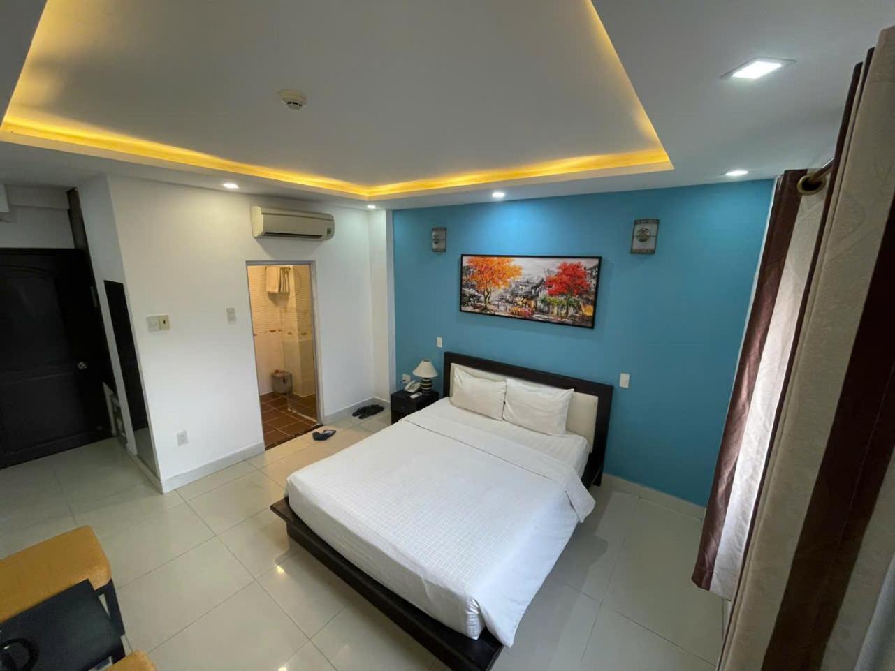 Yaya Sai Gon Hotel Bui Vien Walking Street Хошимин Экстерьер фото